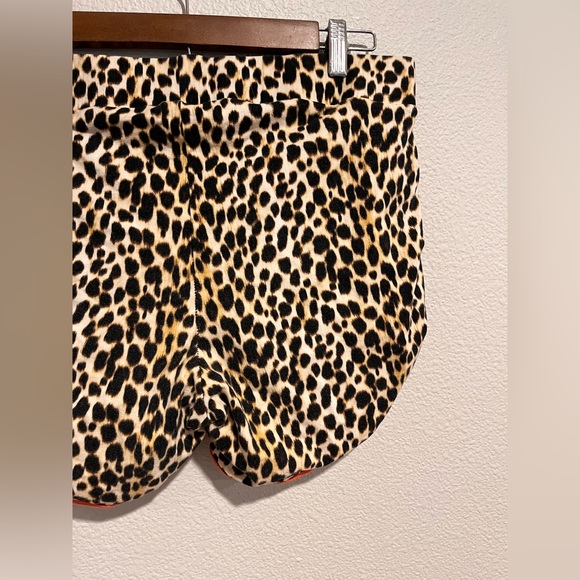 Torrid Cheeta Print Dolphin Hem Cotton Stretch High Rise Biker Shorts 2 - Picture 9 of 10